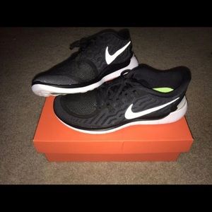 MENS NIKE FREE RUN 5.0 size 12